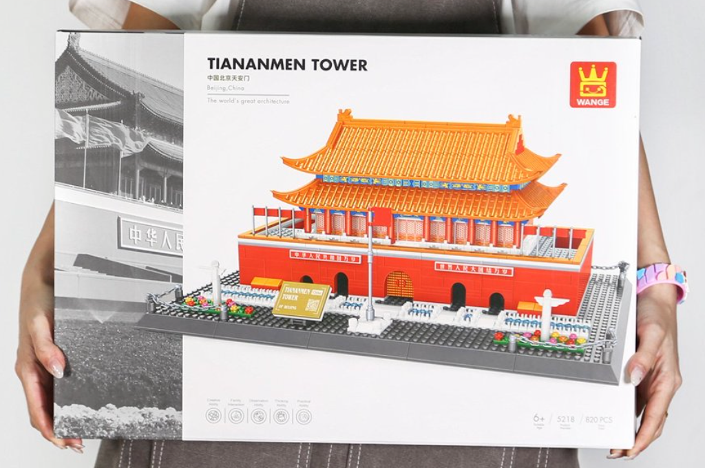 Tian'anmen Tower brick building set product box showing box art model preview and 820-piece count